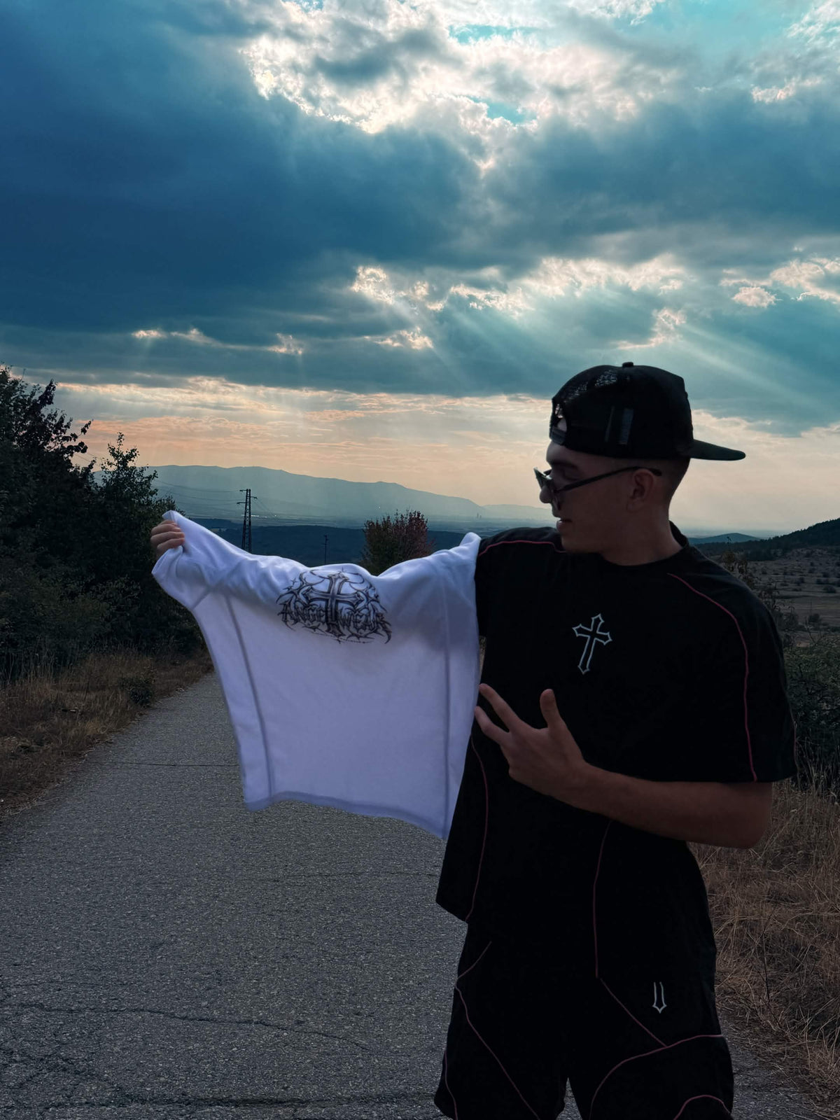 𝐀𝐧𝐠𝐞𝐥𝐖𝐞𝐚𝐫 “𝐄𝐭𝐞𝐫𝐧𝐚𝐥 𝐁𝐨𝐧𝐝” 𝐓-𝐒𝐡𝐢𝐫𝐭 — 𝐌𝐞𝐧 🪽